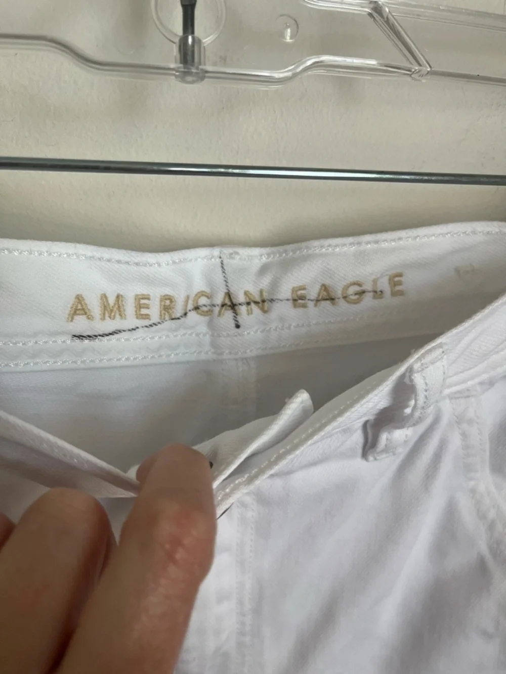 American Eagle Cargo Mom Denim (4) - Picture 7 of 9